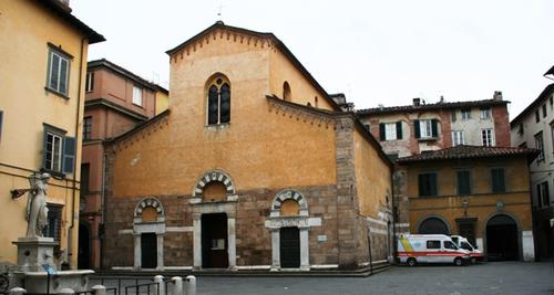 Piazza S. Salvatore, più conosciuta anche come - Piazza della Pupporona - Piazza S. Salvatore, più conosciuta anche come - Piazza della Pupporona -